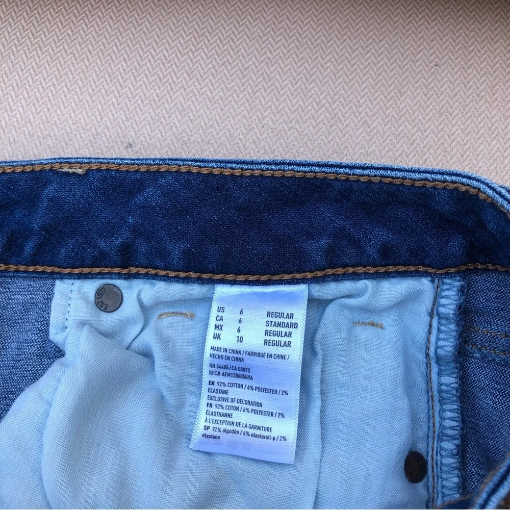 A E O Super Stretch X Ripped Distressed Blue Wash Mid Rise Skinny Jeans 6_10
